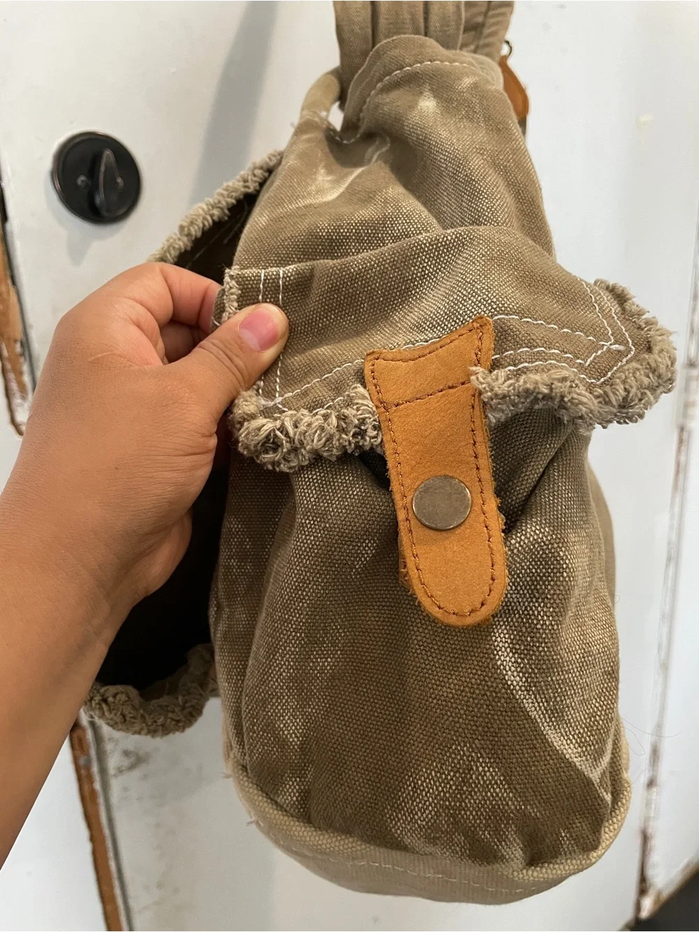 SCRUFFY DOG Crossbody Vintage Messenger Bag Unisex Satchel Bag Canvas Khaki
